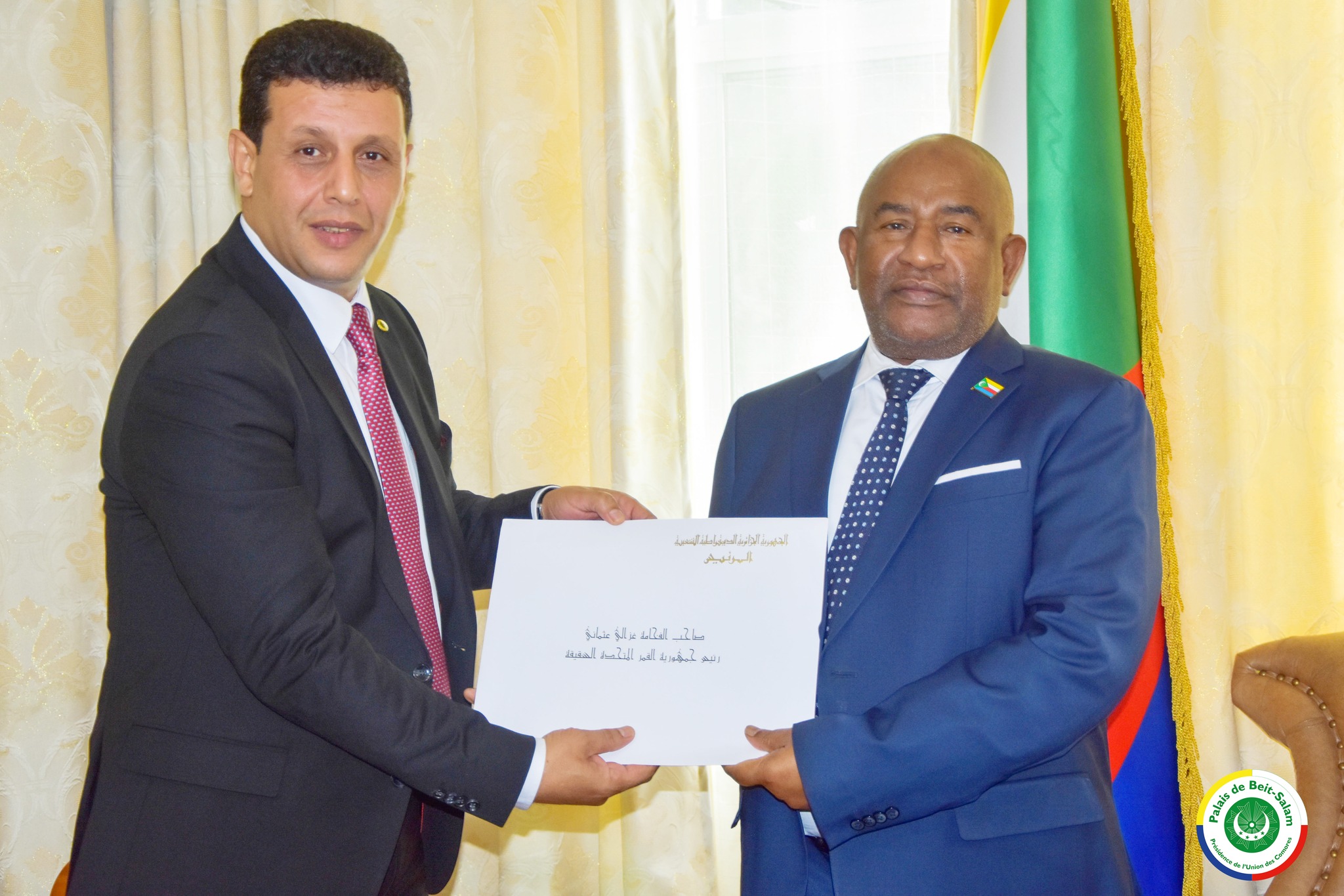 Rencontre entre le Chef de l'Etat S.E AZALI Assoumani et Monsieur Yacine HAMADI, Ministre algérien du Tourisme et de l’Artisanat
